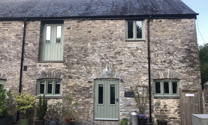 Liverton Casa | Two bedroom stone cottage near Dartmoor and Devon beaches