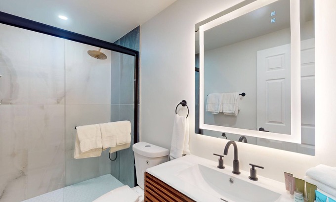Lower Township Hotel | Two-Bedroom Suite for the Ultimate Family Vacation