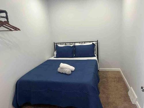 Schenectady Apartamento | Two bedrooms with parking & washer/dryer