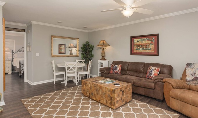 Starkville Condominio | Two Blocks from MSU Campus