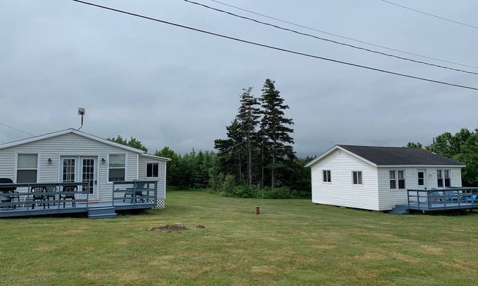 French Village Casa | Two Cottages On Same Lot, Walking Distance To Quiet North Shore Beach