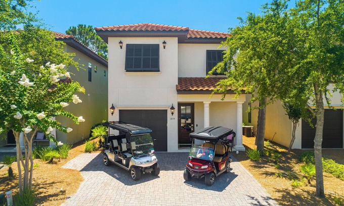 Villa Lago Casa | Two Golf Carts ~ Golf Course View ~ Private Beach Access