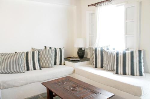 Fanari Casa | Two Houses Lighthouse Apartment