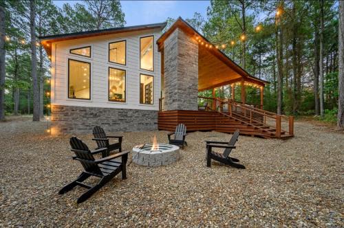 Pickens Casa | Two Knights Luxury Cabin