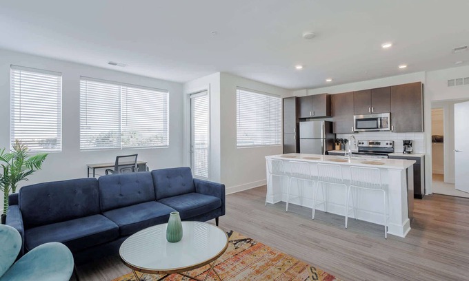 Central Business District Apartamento | TWO Luxe CozySuites in Downtown Cincy