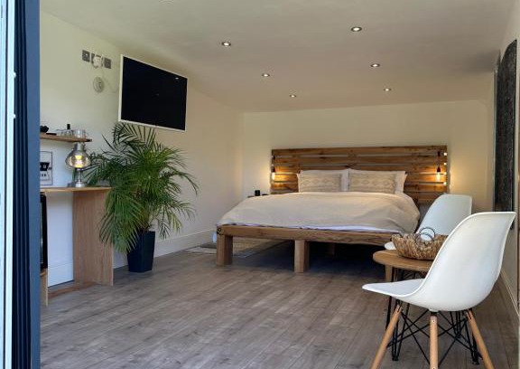 Boxgrove Casa | Two miles from Goodwood