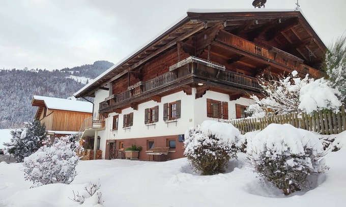 Itter Apartamento | Two modern holiday flats on the farm, ski-out