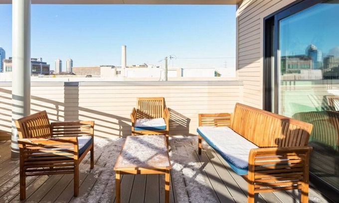 Downtown Indianapolis Condominio | TWO Modern Penthouses on Mass by CozySuites