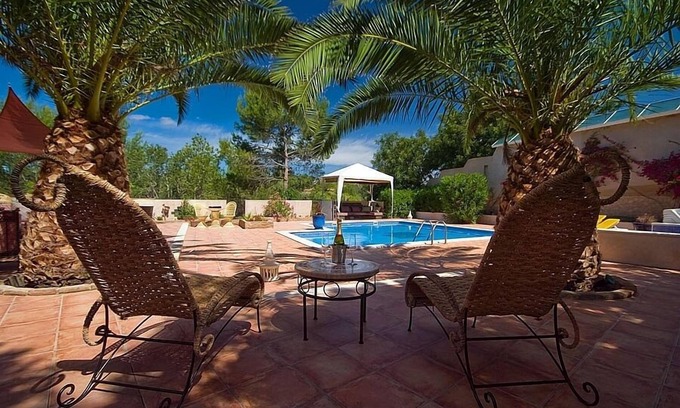 Monte Raposo Villa | Villa de 6 hab., piscinas privadas, la 1era de 8x8m y la 2da de 4x4m climatizada con cascada