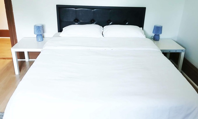 New London Casa | Two Private Rooms with one Exclusive Bath, half mile to Rt. 95, Self check-in