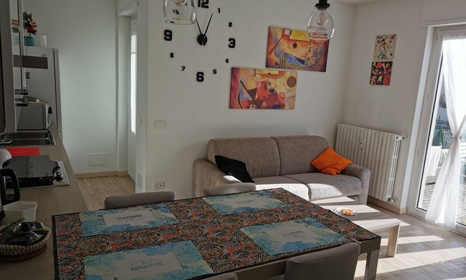 Madonna di Tirano Apartamento | APARTAMENTO DE DOS HABITACIONES con plaza de aparcamiento
