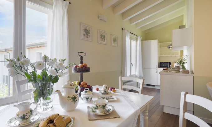 Polpenazze del Garda Apartamento | Apartamento de dos habitaciones con capacidad para 4 wi-fi, garaje, piscina (CIR 017145-CNI-00026)