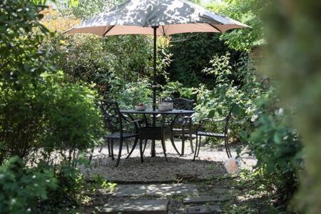 Upper Oddington Casa | Two Rose Walk Cottage Cotswolds