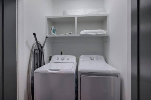 Charlotte Park Casa | Two Side by Side Townhomes West Nashville Luxury