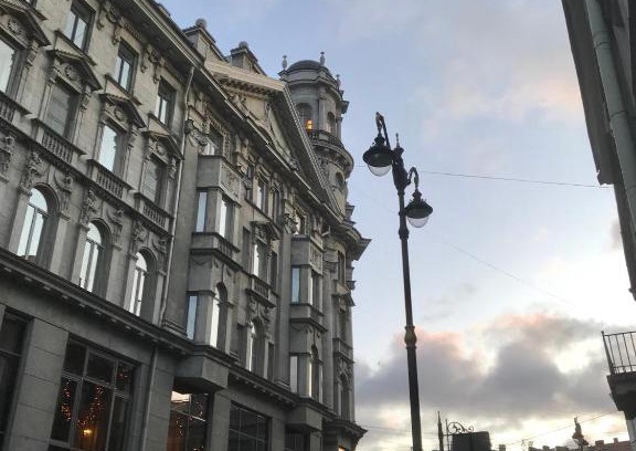 Vladimirskiy Casa | Two sisters на Фонтанке