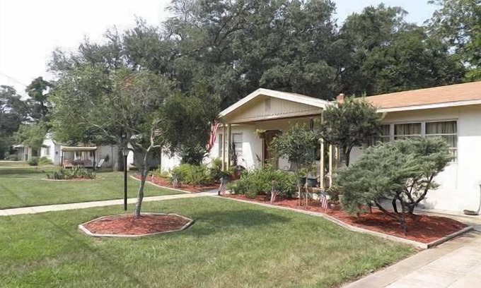 Elizabeth Mcbrides Raulersons Casa | Dos Hermanas Sur - Daytona / Orlando