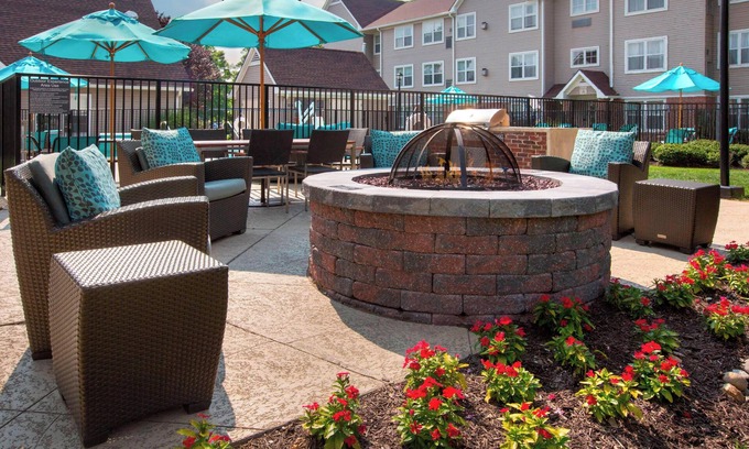 Bethlehem Hotel | Two Spacious 2 Bedroom Suites - Explore America on Wheels & Lehigh Valley!