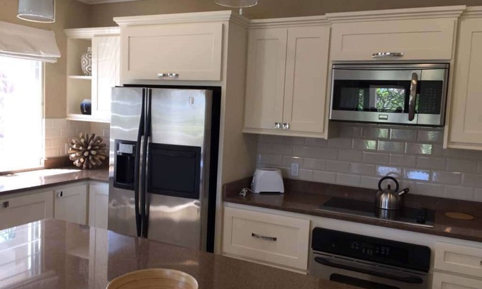 Chancery Lane Apartamento | Two spacious 3 bedroom apartments in a safe and quiet neighbourhood.