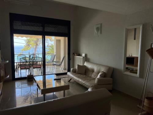 Toroni Casa | Two-storey Beachfront Maisonette