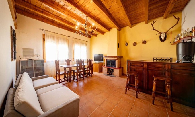 Barca Casa | Two-Story Rural Home in Soria -with BBQ & GameRoom