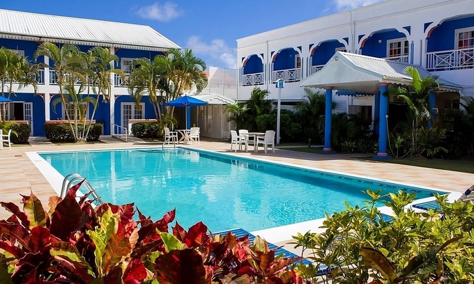 Rodney Bay Hotel | Two Units with Free Parking! Enjoy in the Outdoor Pool, Airport Shuttle!