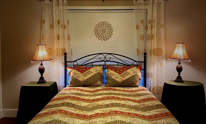Schulenburg Casa | TX Swiss Alp Chalet w/Pool!!!