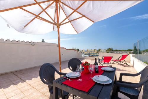 Lido Apartamento | Txa Vì - Terrace with sea view