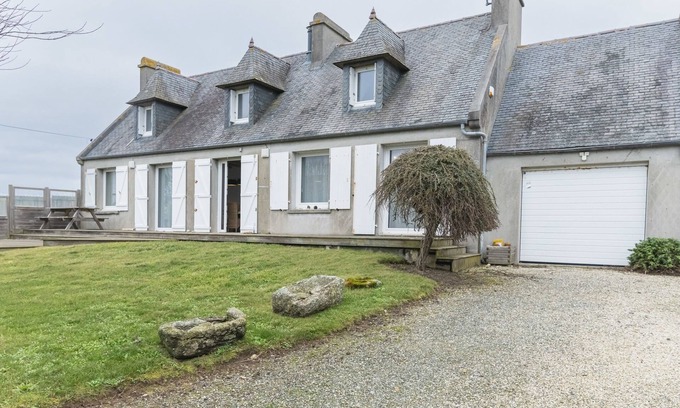 Ploudalmezeau Chalet De Esquí | TY CARN - Beautiful Breton house 100m from the sea