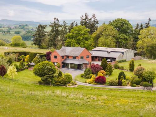 Cyfronydd Casa | Ty Cefn By Birch Stays