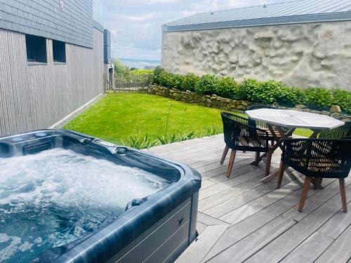 Roscoff Casa | Ty Dag - Petite Terre vue mer, spa, plage à 300m