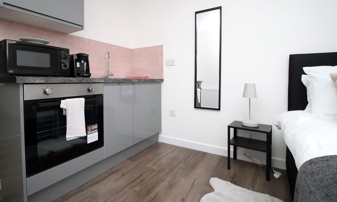 Penylan Apartamento | Tŷ Suites 3 - NEW Aparthotel in Cardiff