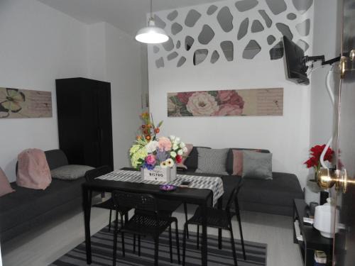 Cinecitta Casa | tyche house roma