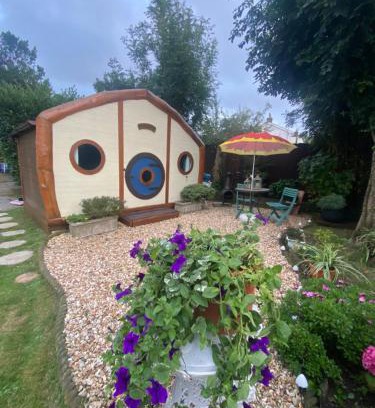 Praze-An-Beeble Otro | Tyluna Cornish Glamping Cabin