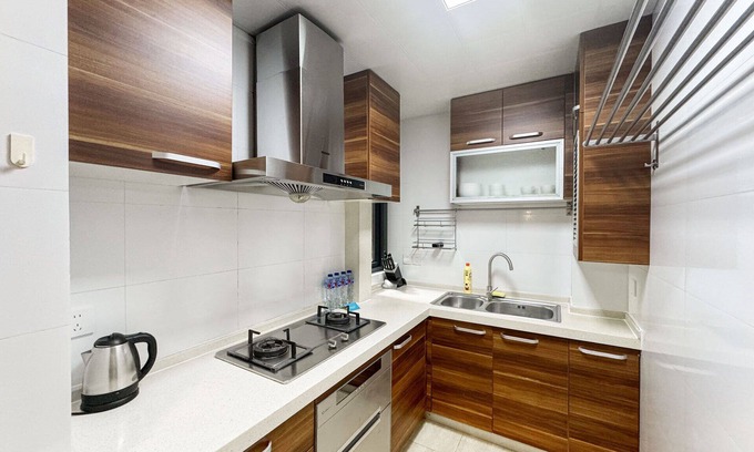 Changning Apartamento | Tyms 2BR with Kitchen 5min to Metro