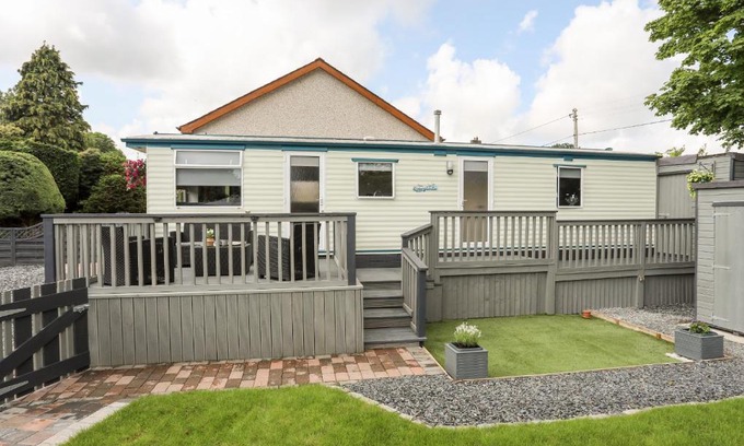 Penisarwaun Casa | Tyn Clwt