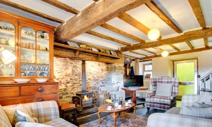 Dolgellau Casa | Una casa aislada que disfruta del ambiente tranquilo que rodea Cadair Idris. Bien amueblado, este