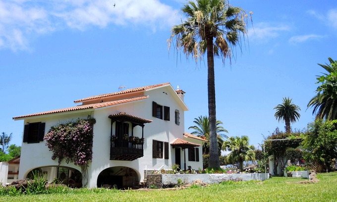 Puerto de la Cruz Villa | Paradise Garden-Rustic Canarian vacation rental home in Puerto de la Cruz