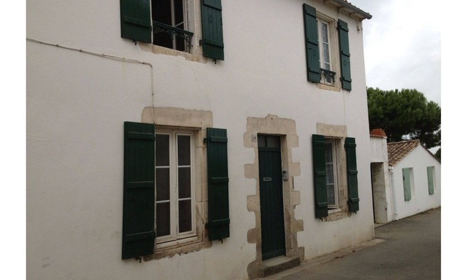 Loix Casa | Typical, completely renovated Réthaise house