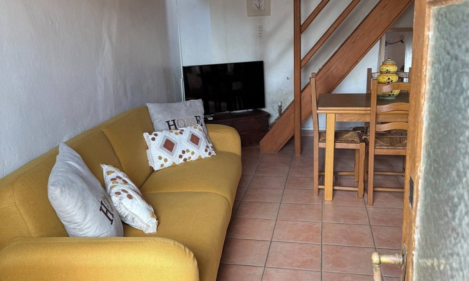 Cagnano Casa | Typical Corsican village house. In the heart of the village. 5 min from the beach