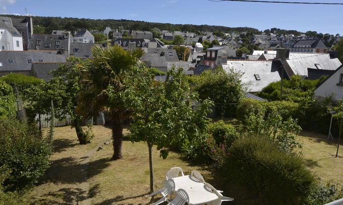 Morgat Casa | Casa típica Morgat a 150m de la playa con jardín privado.