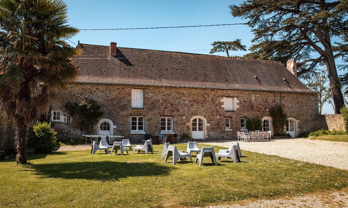 Longuefuye Cabaña | Típicamente granja Angevine, piscina climatizada