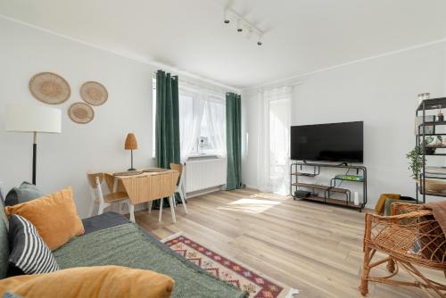 Katowice Apartamento | Tysiąclecia Studio Apartament z balkonem i darmowym parkingiem by Noclegi Renters