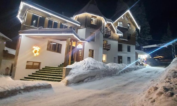 Dragobrat Hotel | U Stozi Hotel