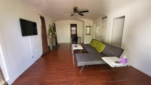 Garfield Apartamento | U1 - Entire 2 BR APT in DT PHX with pkg
