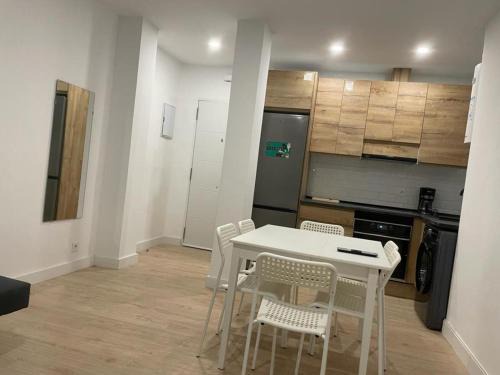 Almendrales Apartamento | U2 Apartamento a estrenar, cerca de Metro