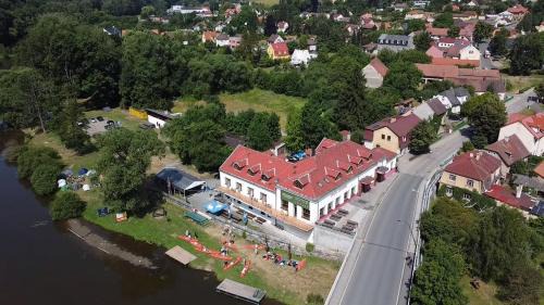 Chocerady Hotel | Ubytování Ostende - penzion