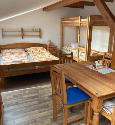 Roztoky u Jilemnice Apartamento | Ubytování v podkroví