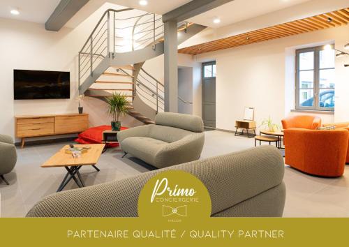 Uchizy Casa | Uch-y-Gite BY PRIMO CONClERGERIE