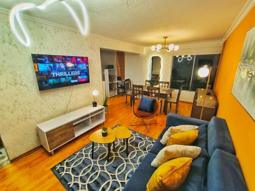 Quito Apartamento | Udla Apartamento para 6 personas frente al Mall Riocentro