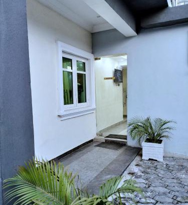 Oshodi-Isolo Apartamento | UG Shortlet Apartment